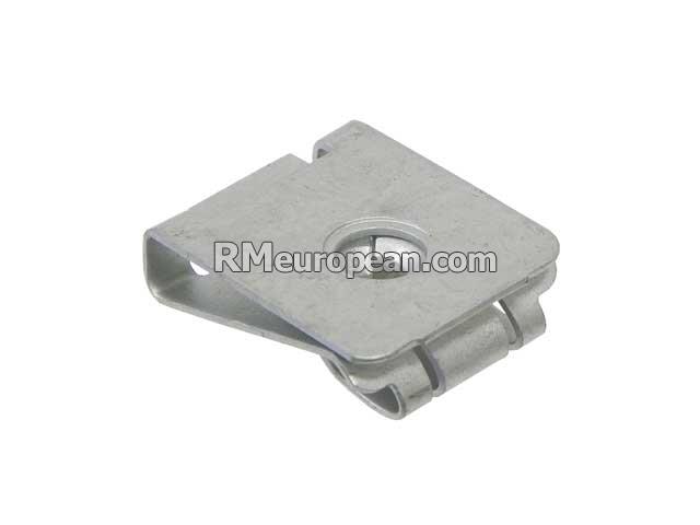 Mercedes-Benz C300 4Matic Sedan 205.084 2.0L L4 Undercar Shield Clip Nut