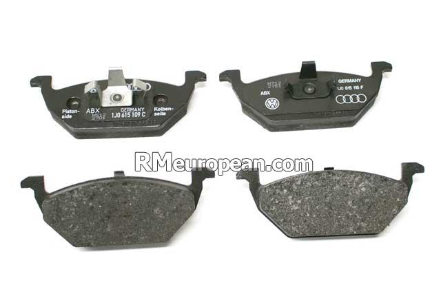 Volkswagen Beetle GLS Convertible  2.0L L4 Brake Pad Set