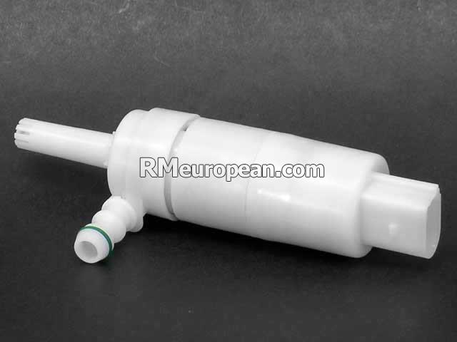 Mercedes-Benz S550 4Matic Sedan 221.186 5.5L V8 Headlight Washer Pump