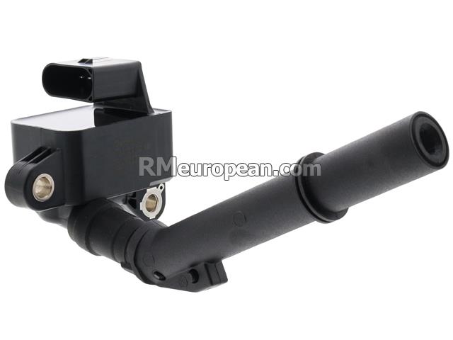 Mercedes-Benz C300 4Matic Sedan 205.084 2.0L L4 Ignition Coil with Spark Plug Connector