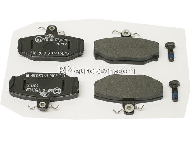 Volvo 760 Wagon  2.3L L4 Brake Pad Set