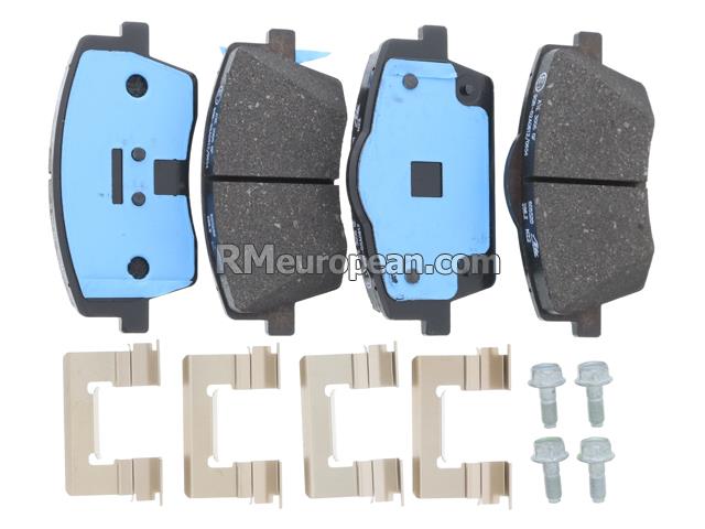 Volvo XC40 T4 Momentum Sport Utility  2.0L L4 Brake Pad Set - 17&quot; Brakes