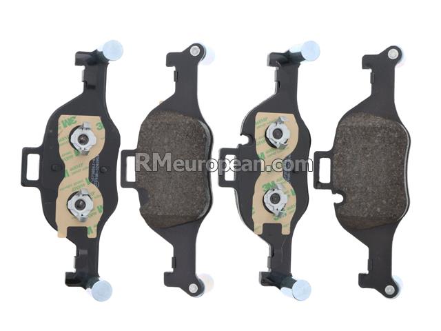 BMW 530e xDrive Sedan G30 2.0L L4 Brake Pad Set