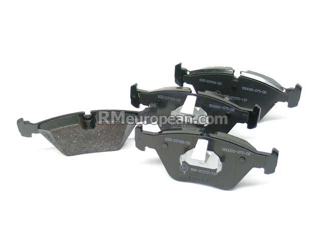 BMW 330i Sedan E46 3.0L L6 Brake Pad Set