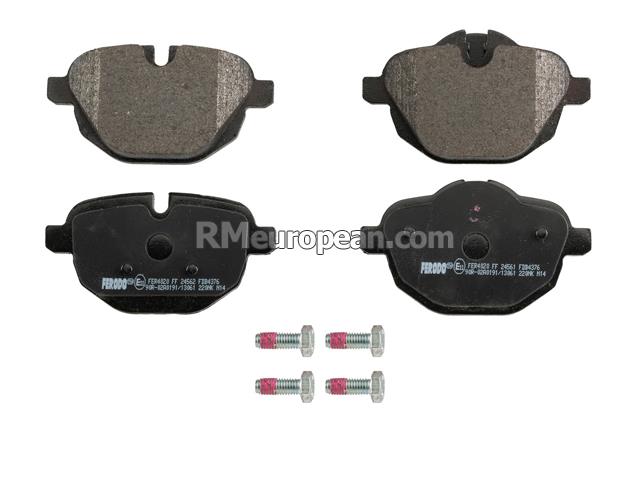 BMW 530e xDrive Sedan G30 2.0L L4 Brake Pad Set