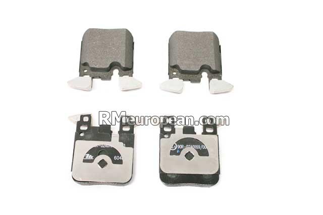 BMW 330i xDrive Wagon F31 2.0L L4 Brake Pad Set