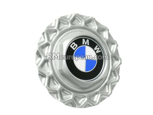 BMW 325i Sedan E30 2.5L L6 Wheel Center Cap for 14&quot; Style 5 Cross-Spoke Wheel (151 mm Diameter)